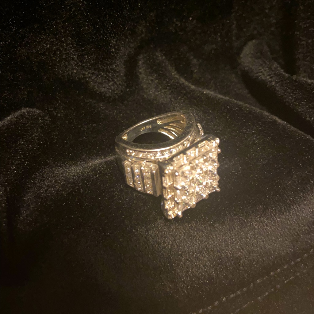 Silver, Diamond Zirconia Ring. Beautiful And Elegant. Very Big. Great Sparkle!